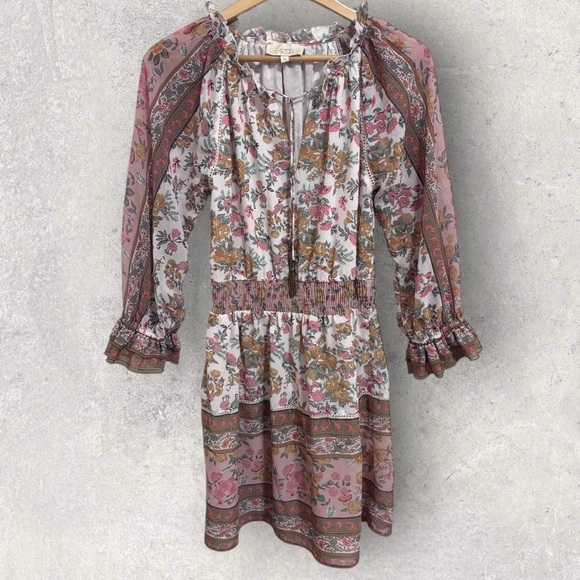 Love The Label Dresses & Skirts - Love the label floral long sleeve mini dress